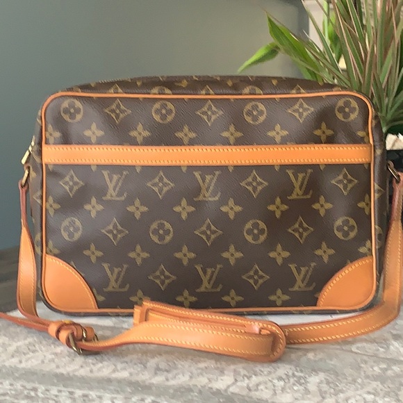 Louis Vuitton Handbags - Louis Vuitton VTG 30 Trocadero